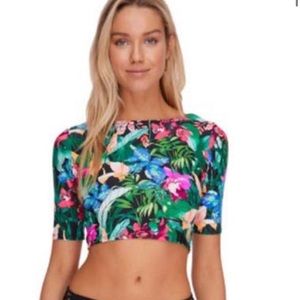 Body Glove Selva Sunshine short sleeve swim suit top. Reversible. Women’s medium